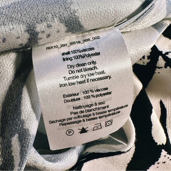 RIXO London ‘Tonya’ V-Neck Tiger Stripe Printed Button Up Flare Dress Size XXS - Picture 4 of 16